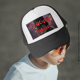Hat - Dracula Junior designad av Poet Adiela Akoo Keps