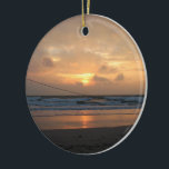 Hat Rin Beach Sunrise ... Koh Phangan, Thailand Julgransprydnad Keramik<br><div class="desc">Hat Rin eller Haad Rin är en halvöarnas strand och stad på den södra delen av Koh Phangan, en ö i Bukt i Thailand. Dess två huvudsakliga stränder är Sunset Beach (Hat Rin Nai) söder och den större Sunrise Beach (Hat Rin Nok) norr om. Den ökända Full Moon Party tar...</div>