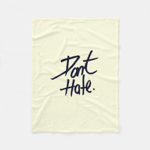 Hata inte det svart typograficitationstecknet fleecefilt