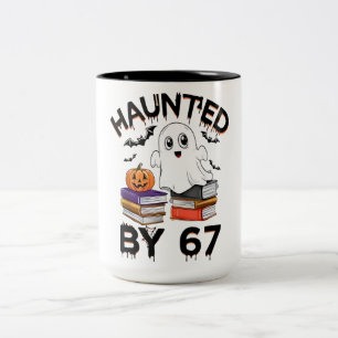 Haunted by 67 - Funny Boo Ghost Pumpkin Halloween Två-Tonad Mugg