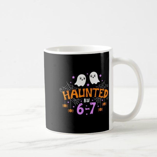 Haunted By 67 Funny Six Seven Meme Halloween Costu Kaffemugg (Höger)