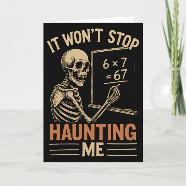 Haunted By 67 Skeleton Math Teacher Student Hallow Kort (Framsida)