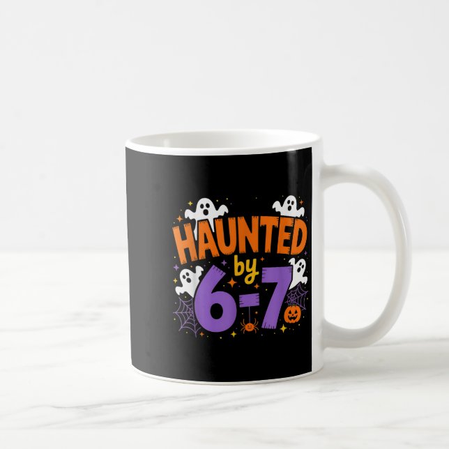 Haunted By 6-7 Halloween Ghosts And Sders Design  Kaffemugg (Höger)