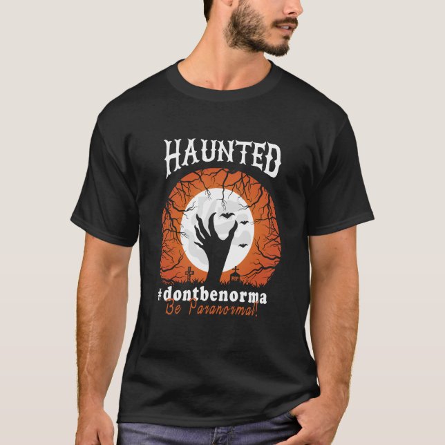 "Haunted Halloween Skarriwear T-Shirt - Spooky Cre (Framsida)