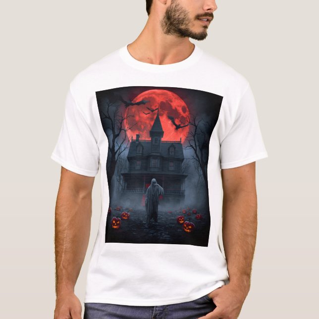 Haunted Red Moon Halloween T-Shirt | Spooky Ghost  (Framsida)