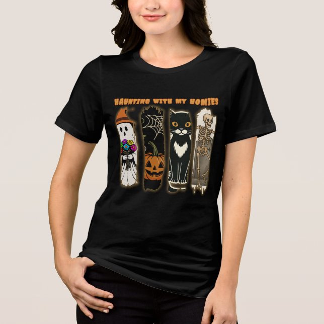 Haunting With My Homies Funny Halloween Characters T Shirt (Framsida)