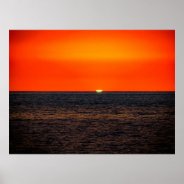 Hauting mörk red Maui sunset poster