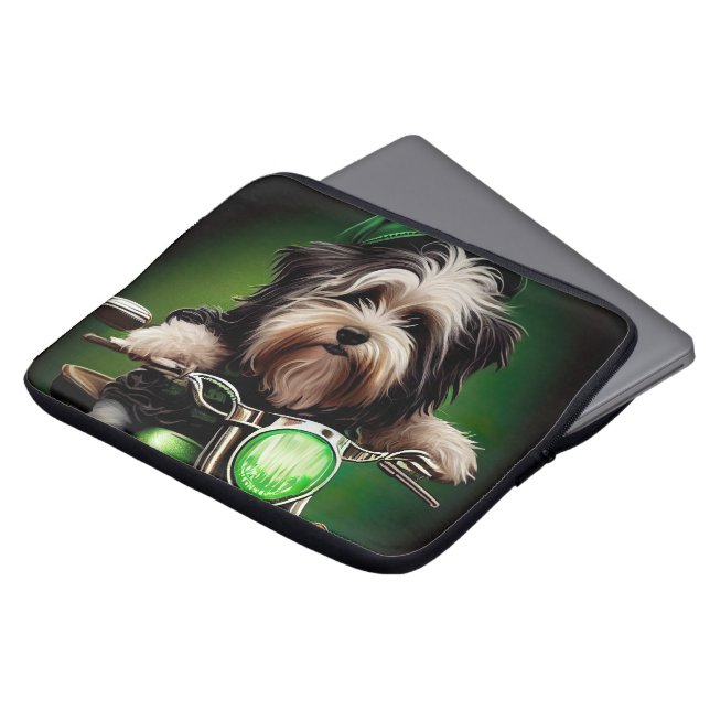 Havanese Hund Driving Bike St. Patrick's Day Laptop Fodral (Framsida topp)