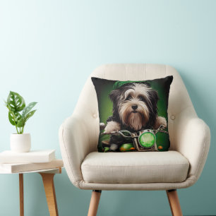 Havanesiska hund kör cykel St. Patrick's Day Kudde