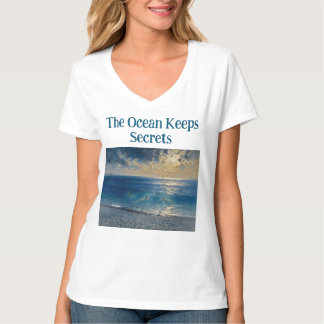 Havet Bevarar Hemligheter – Ett Gripande Havslands T Shirt