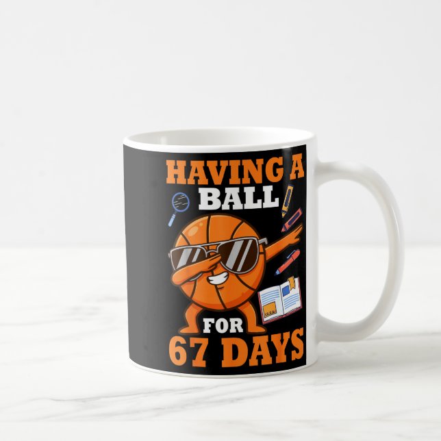 Having A Ball For 67 Days Dabbing Basketball Playe Kaffemugg (Höger)