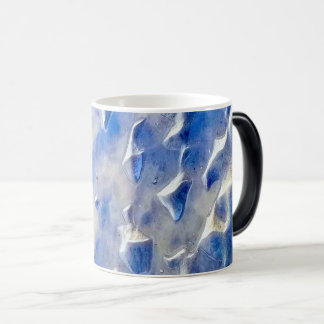 Havsblå och himlar blå reflektioner magisk mugg