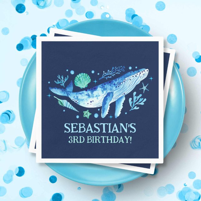Havsbottenlevande havsfärgat marinblått pappersservett (Nautical Whale Under the Sea Watercolor Navy Blue Napkins)
