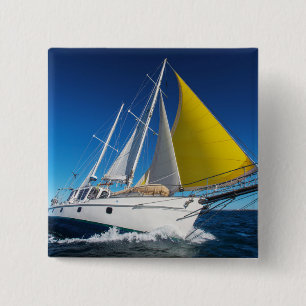 Havsegling i en yacht knapp