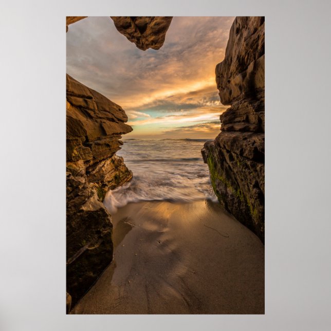 Havsgrotta vid Windansea Beach Poster (Framsidan)