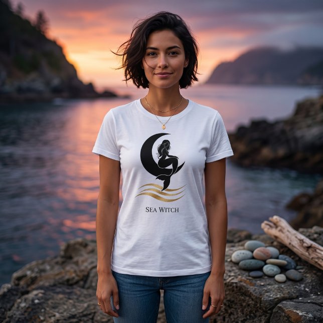 Havshäxa Siren Måne Grafisk T-Shirt (Skapare uppladdad)