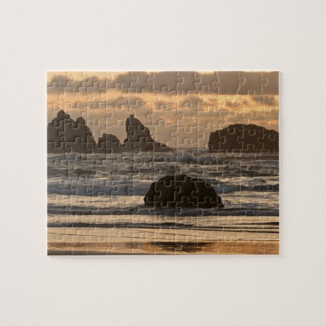 Havsstackar på stranden vid Bandon, Oregon Pussel (Horisontell)