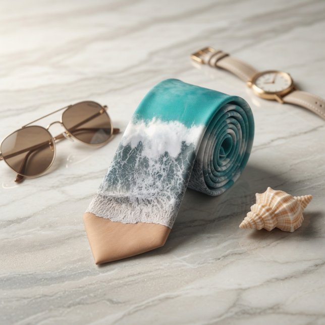 Havsvågor sköljer över den sandiga stranden slips (Skapare uppladdad)