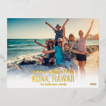 HAWAII CHRISTMAS CARD | BEACH PHOTO POSTCARDS<br><div class="desc">Skicka personlig varmt önskemål på det här strandfotomollkortet från ställe! Den här personligen av fotokort i familjen är roligt och billig för e-post. Den här riktiga guld-folie-moderna designen fungerar Florida till Hawaii, Kalifornien till Maine! Du kan anpassa placeringen, hälsning och namn i familjen. Allt i guld-folie! Oavsett om man bor...</div>