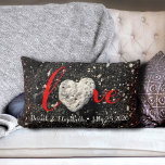 Hawaii Coral Heart Red Kärlek Par Namn och Date Lumbarkudde<br><div class="desc">kärlek. Jag har tur som har sett denna hjärtformade korall sten när jag gick på den här stora hawaiiska svarta sandstranden sent på eftermiddagen. Resa tillbaka till smekmånaden när du slappna av med den här fantastiska, vackra fotograferingen personlig namn och datumlumbalkudden. Gör en underbar gåva till din speciella person eller...</div>