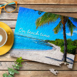 Hawaii Handflatan Träd Tropical Beach on Beach Tim Pussel<br><div class="desc">"På strandtid." Spola tillbaka till minnen av lata, tropiska stranddagar när du njuter av den inspirerande Hawaii-semesterfotopusslet från en ensam handflatan träd på en sandig, halvmånslig strand med tydlig turkos blå himmel och vatten. Gör en underbar present till någon speciell! Kommer i en speciell presentlåda. Du kan lätt anpassa det...</div>
