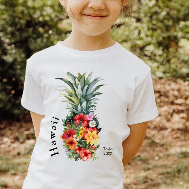 Hawaii Tropical Pineapple w/ Flowers, Family Namn T Shirt (Skapare uppladdad)