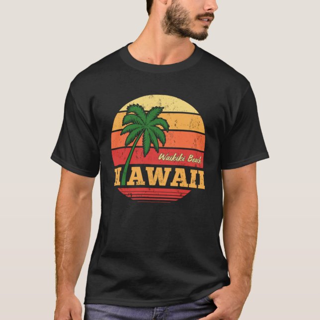 HAWAII Waikiki Beach Vacation Retro Souv T Shirt (Framsida)