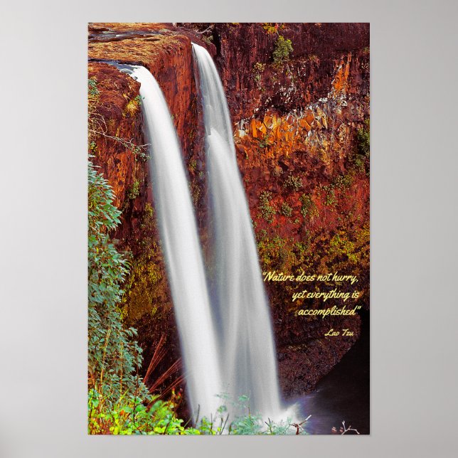Hawaii Waterfall med Lao Tzu-citat Poster (Framsidan)