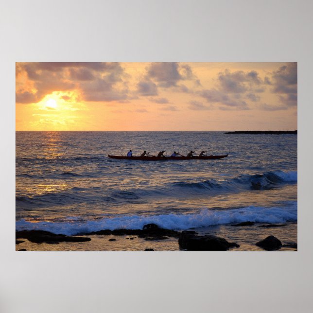 Hawaiian Outrigger Canoe vid Sunset Poster (Framsidan)