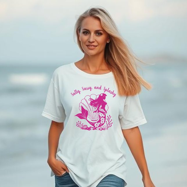 Hawaiisk Sjöjungfru-Salty, Sassy och Splashy Rosa T Shirt (Hawaiian Mermaid Salty Sassy and Splashy, Trending Fisherman Style Fashion, Summer, Beach)