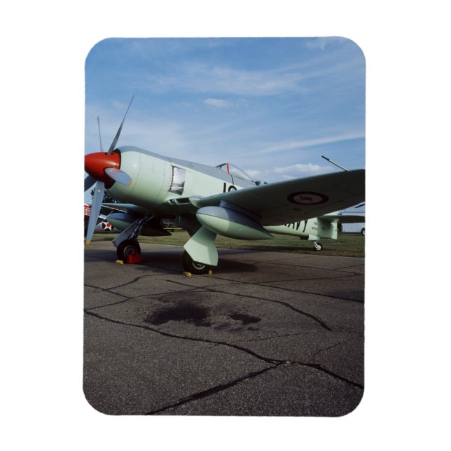 Hawker Sea Fury på CAF, Minnesota Wing, på den 2 Magnet (Vertikal)