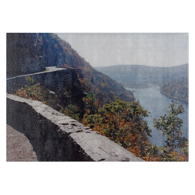 Hawksnest (Framsidan)