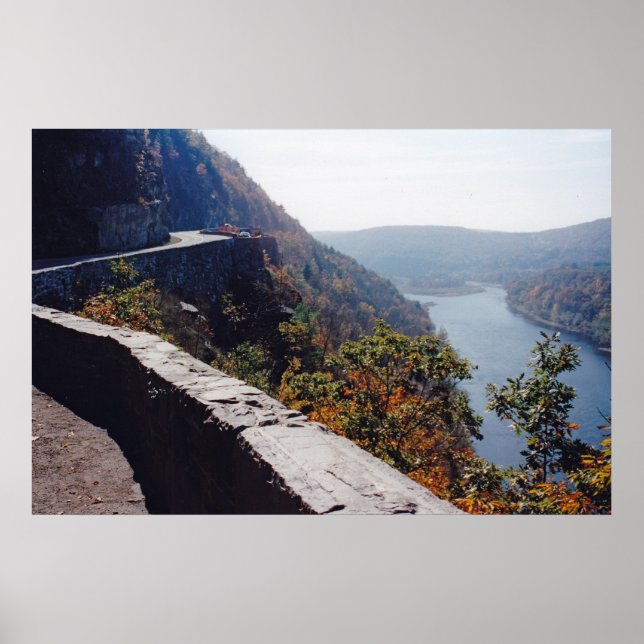 Hawksnest Poster (Framsidan)