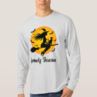 Häxa och svart katt flygande över fullmåne t shirt