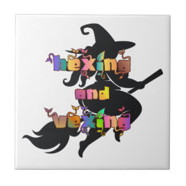 HÄXAR OCH PLÅGAR för den Plusstorlekshängiven hedn Kakelplatta