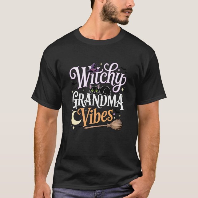 Häxig Mormor Vibbar Måne Katt Halloween Design T Shirt (Framsida)