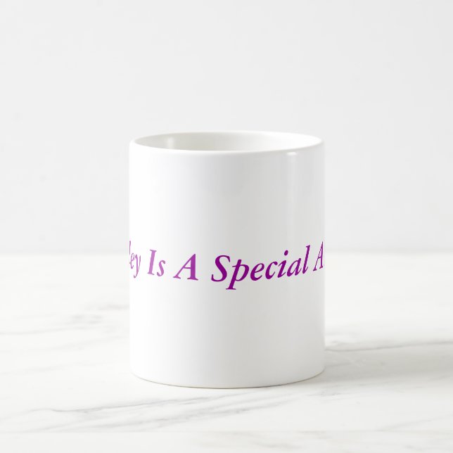 Hayley är en Speciell ängel Kaffemugg (Center)