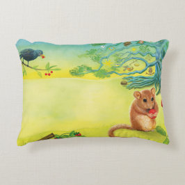 Hazel Dormus Eating Vild Strawberry Prydnadskudde