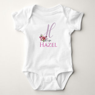 Hazel Namn Reveal Blommigt Brev H Girl Whimsical T Shirt
