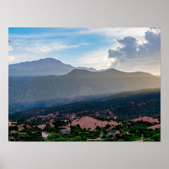 Hazy Pikes Peak Sunset Poster (Framsidan)