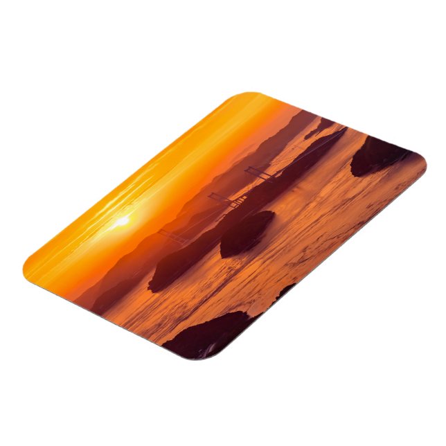 Hazy sunset on Kurushima Kaikyo Bridge and Kurushi Magnet (Vänstra Sidan)