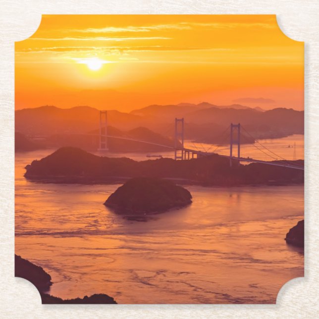 Hazy sunset on Kurushima Kaikyo Bridge and Kurushi Underlägg Papper (Framsida)