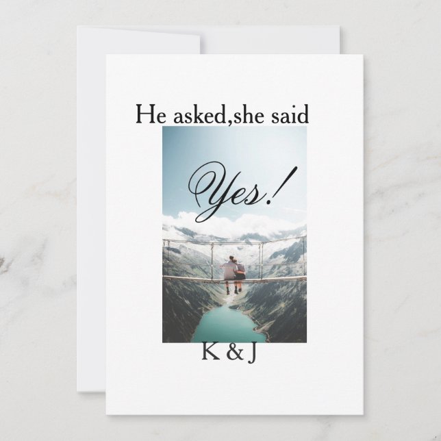 He asked she said yes engagement photo name stylis inbjudningar (Framsida)