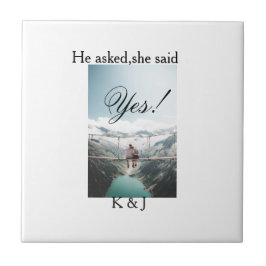 He asked she said yes engagement photo name stylis kakelplatta