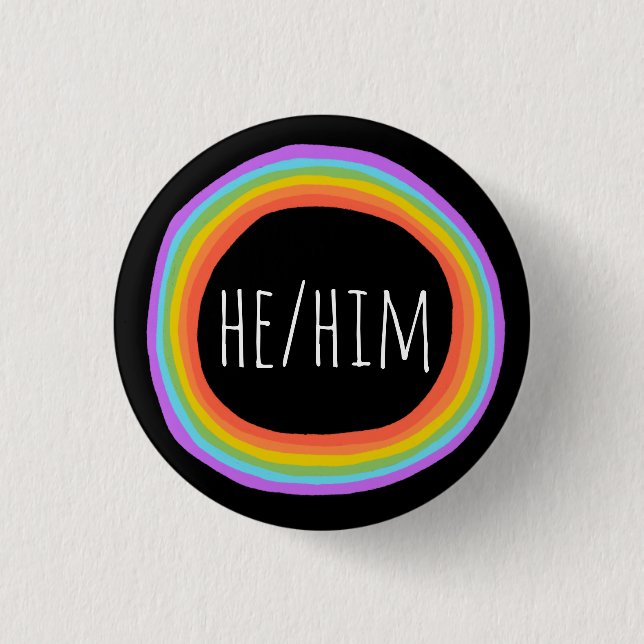 HE/HIM Pronouns Colorful Rainbow Circle Black Knapp (Framsida)