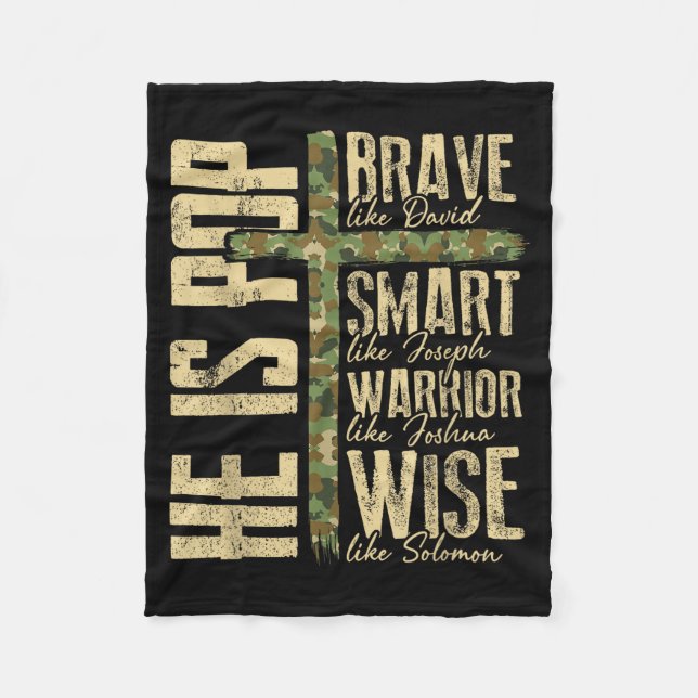 He Is P Camo Religious Father's Day Christian Dad  Fleecefilt (Framsidan)