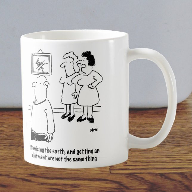 He promised the earth, she got an allotment kaffemugg (Skapare uppladdad)