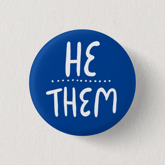 HE/THEM Pronouns Blue Handlettering Minimal Knapp (Framsida)