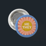 HE/THEY Pronouns SolrossolrosDaisy Pride Knapp<br><div class="desc">Anpassa med den här coolan. Gör en underbar gåva! Du kan anpassa den och även lägga till text. Kolla min butik för mycket mer färg och mönster! Säg till om du vill ha nåt anpassningsbar också.</div>
