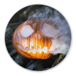 Headless Horsemans Jack-o-Lantern Head a Flame Knopp